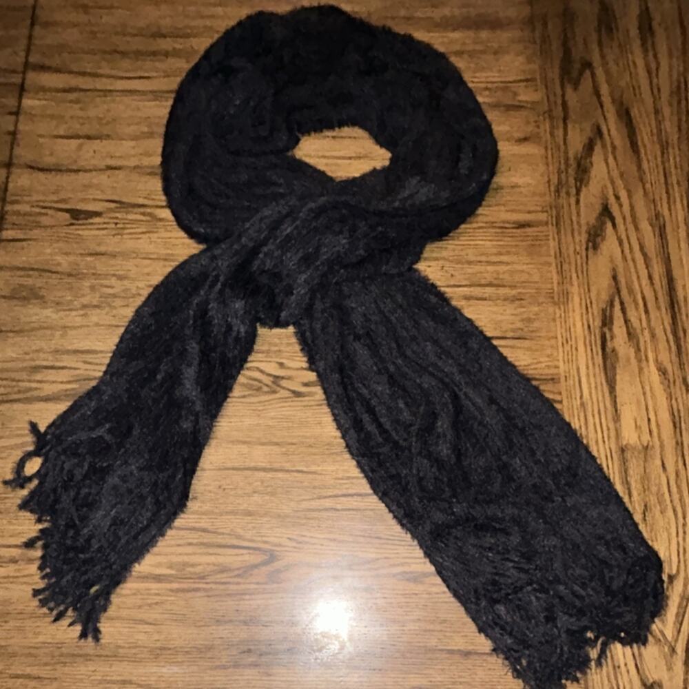 Free People Black Knit Fringe Scarf Acrylic Nylon Solid Winter READ Description